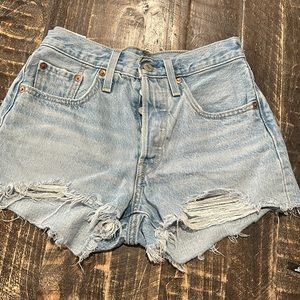 501 Levi shorts